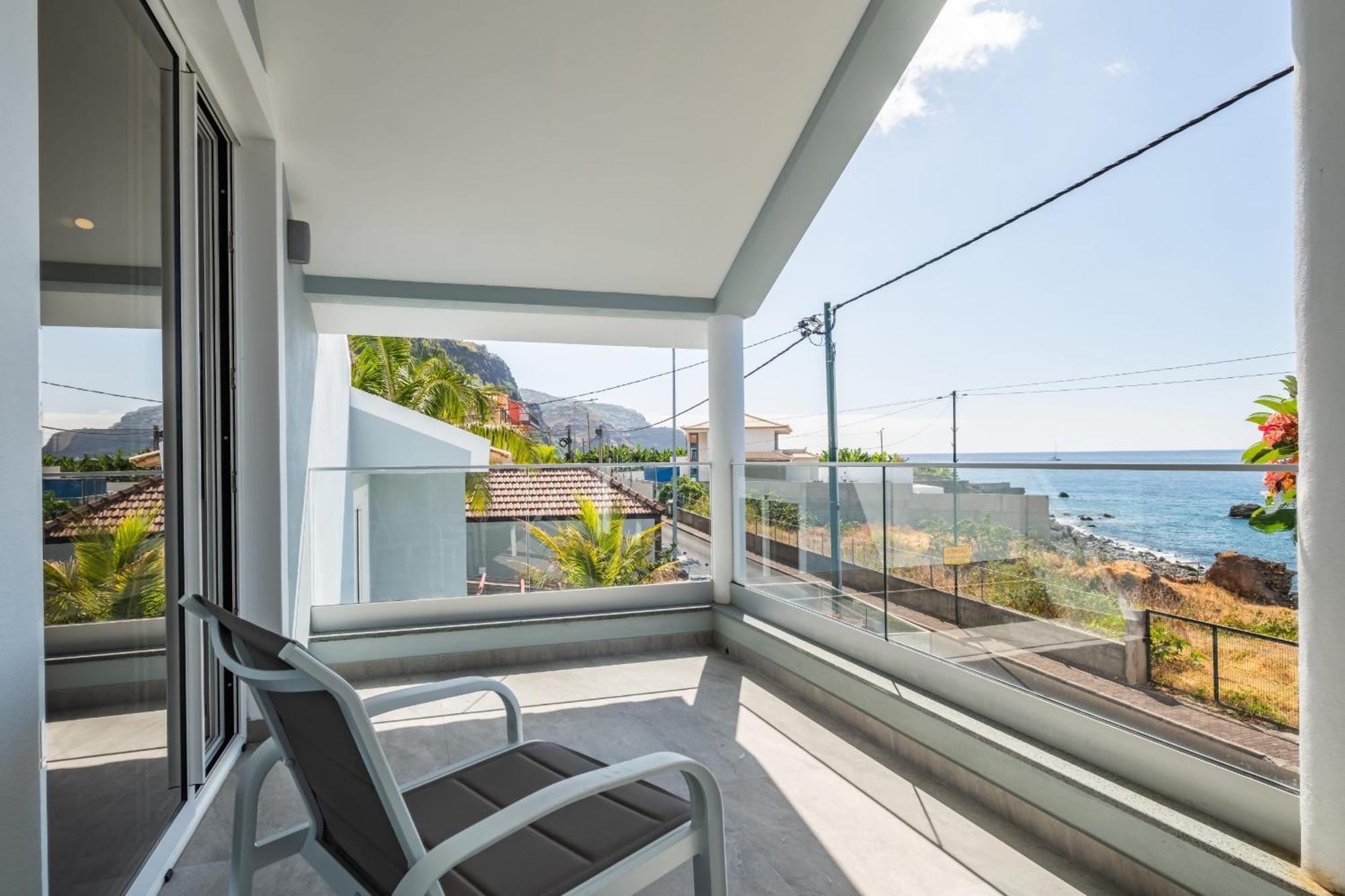 Apartment Coastal Charm By Madeira Sun Travel