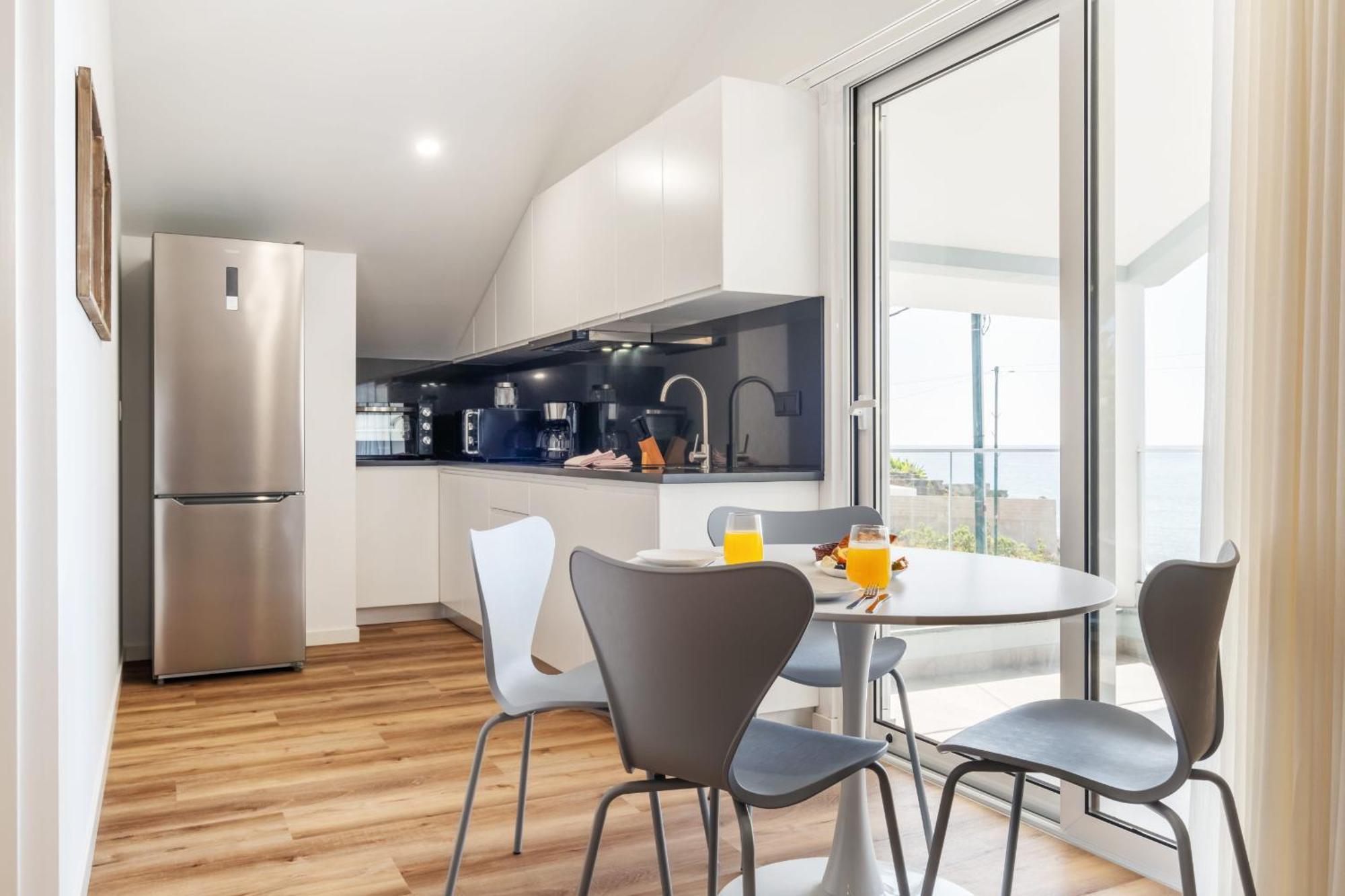 Apartment Coastal Charm By Madeira Sun Travel *