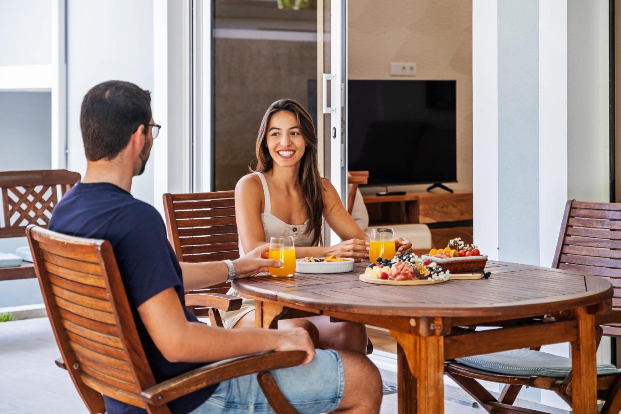 Coastal Charm By Madeira Sun Travel Apartment