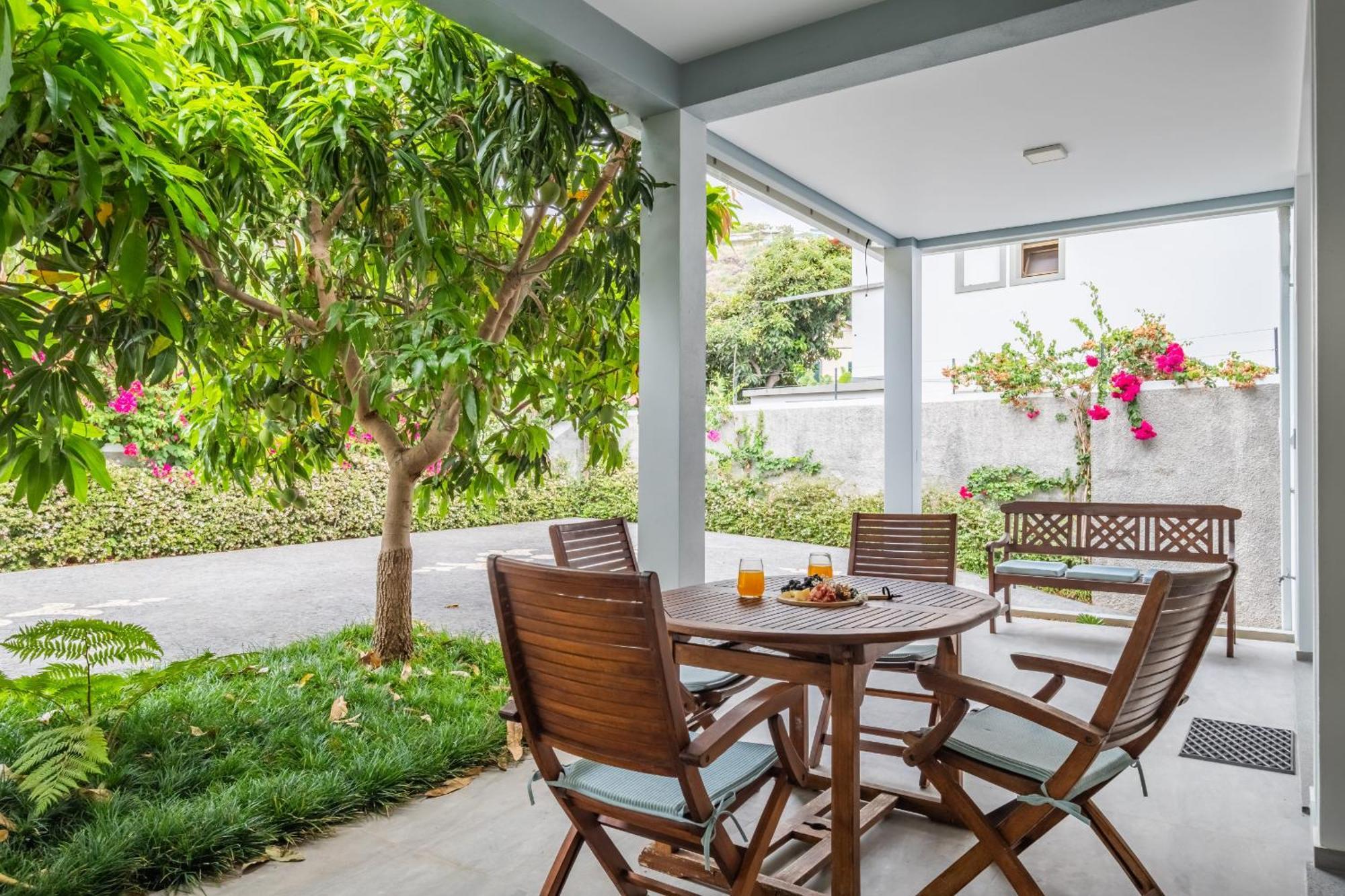 Coastal Charm By Madeira Sun Travel Apartment